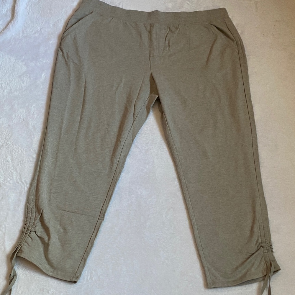 Isaac Mizrahi Women's Tan Joggers